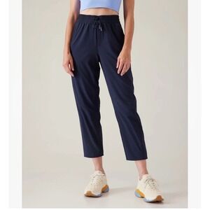 Athleta Women Arrival Pant‎ Cropped Navy Blue Stretch Activewear Gym Size 24